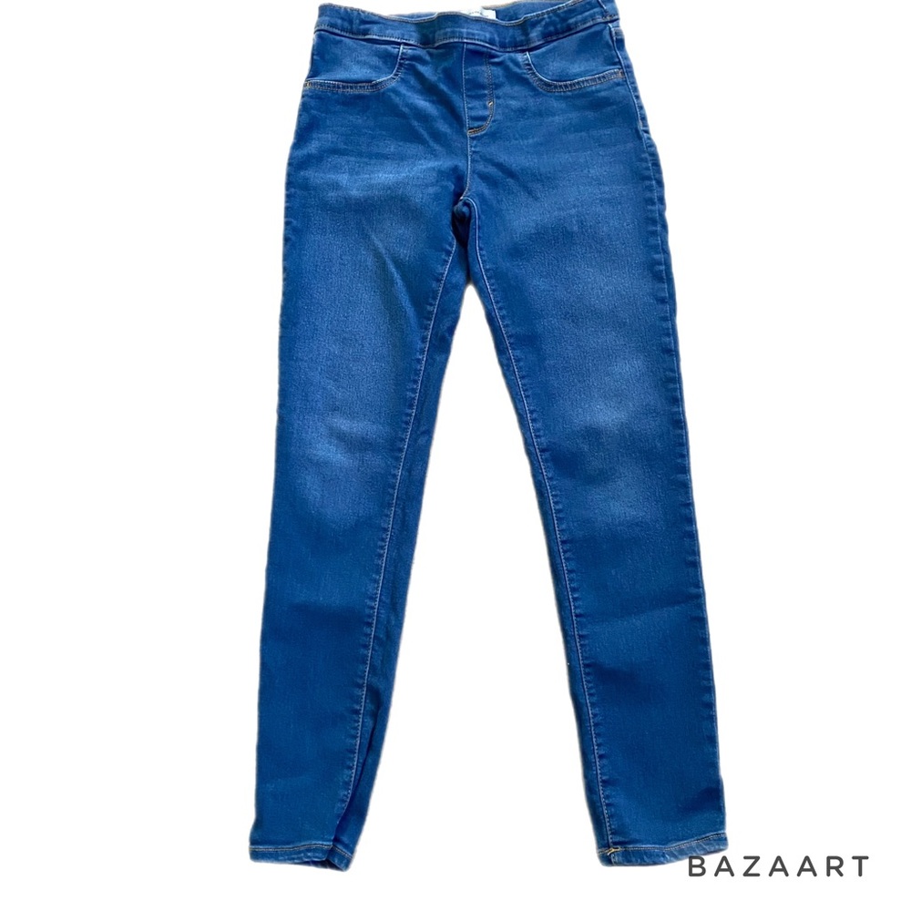 Levi’s - Picture 2 of 3